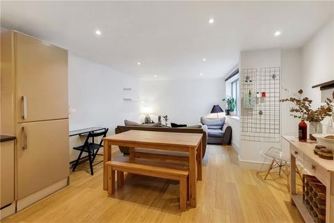 2 bedroom apartment to rent, Bermondsey Street, London, SE1