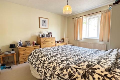 2 bedroom semi-detached bungalow for sale - Haldon Way, Bobblestock, Hereford, HR4
