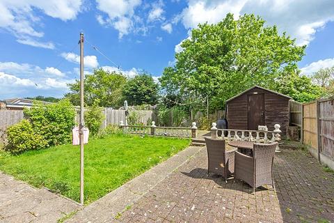 2 bedroom bungalow for sale - Godwin Close, Kemsley, Sittingbourne, Kent, ME10