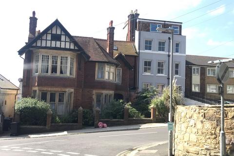 2 bedroom flat for sale, West Hill Road, St. Leonards-on-Sea, East Sussex, TN38 0NA