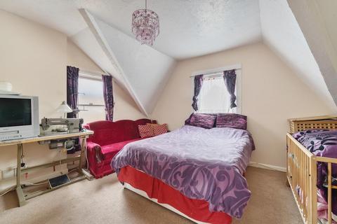 6 bedroom semi-detached house for sale, Central Windsor,  Berkshire,  SL4