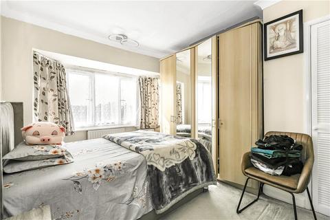 19 Southland Way, Hounslow, TW3 2RH