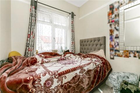 19 Southland Way, Hounslow, TW3 2RH