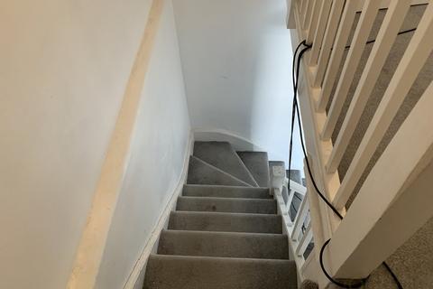 3 bedroom flat to rent, Portland Road, Hove