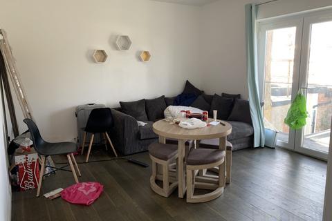 3 bedroom flat to rent, Portland Road, Hove