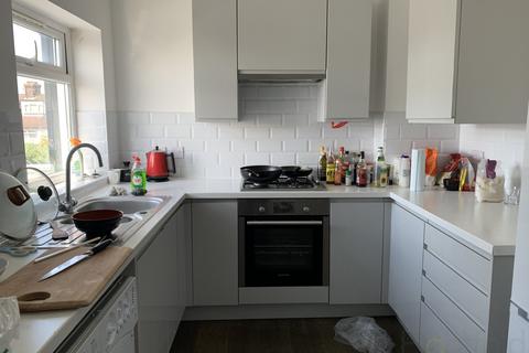 3 bedroom flat to rent, Portland Road, Hove