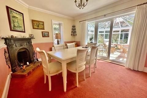 5 bedroom detached house for sale, Lymington Road, Milford on Sea, Lymington, Hampshire, SO41