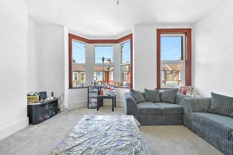 16a Leasowes Road, London, E10 7BE