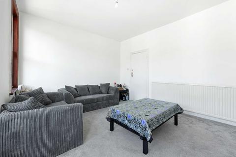 16a Leasowes Road, London, E10 7BE