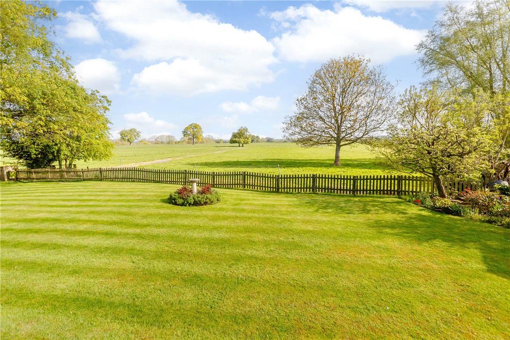 Newton Orchards, Main Street, Newton Kyme, North Yorkshire, LS24 4 bed