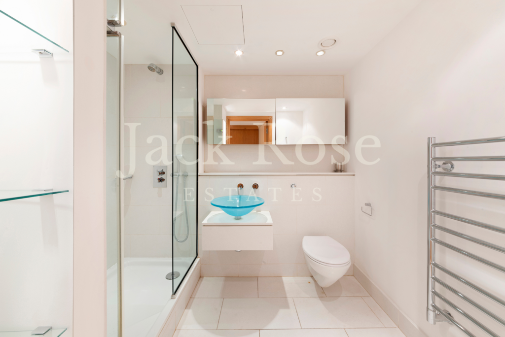 JR Bathroom 1