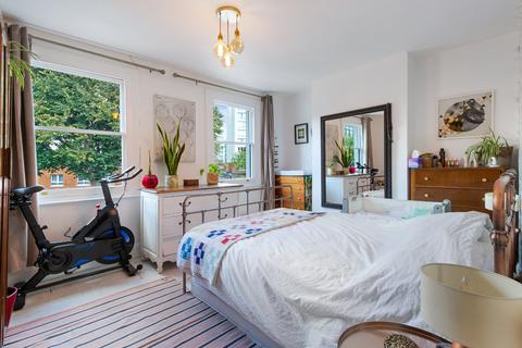 43 Kenton Road, London, E9 7AB