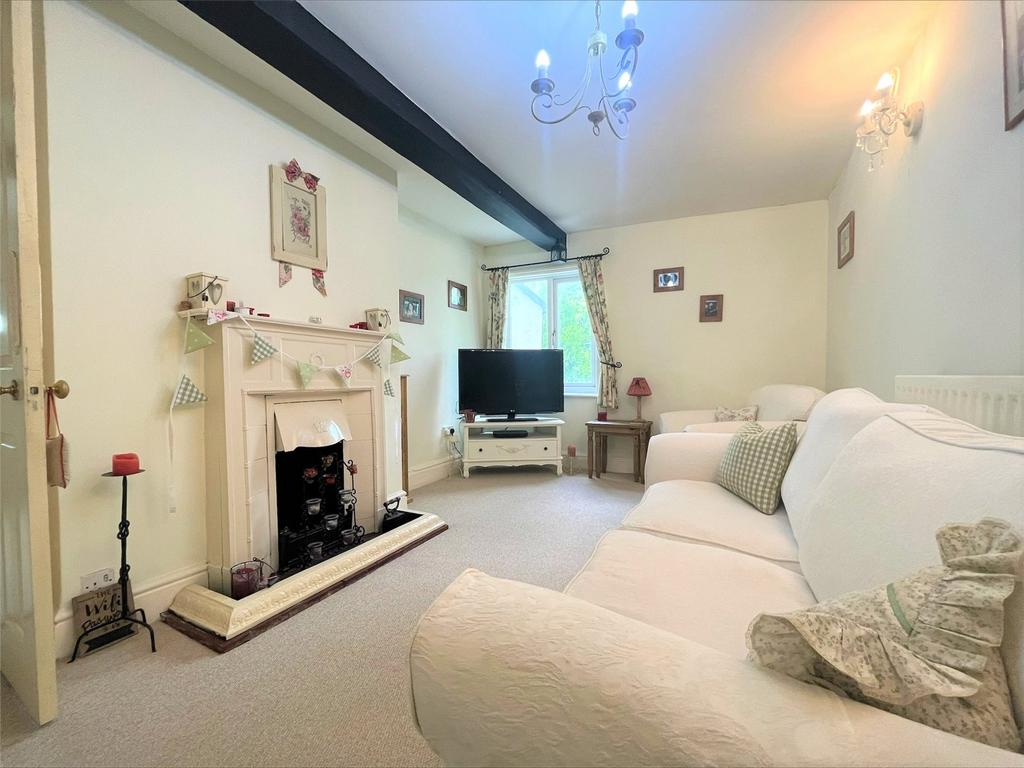 42 Main Road, Ketley Bank, Telford, Shropshire 3 bed semidetached