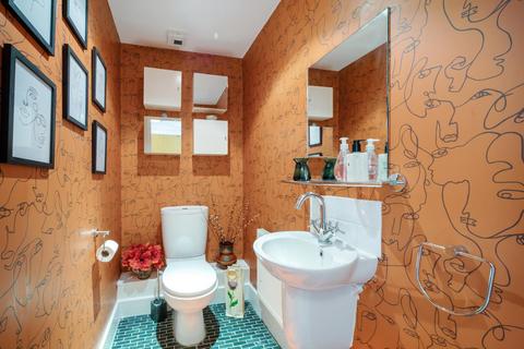 2 Abbey Mews, Isleworth, TW7 5BJ
