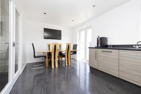 27 Auld Coal Road, Bonnyrigg, EH19 3JL