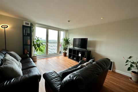 2 bedroom flat to rent, Bell Street, Merchant City, Glasgow, G4
