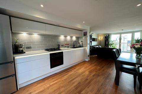 2 bedroom flat to rent, Bell Street, Merchant City, Glasgow, G4