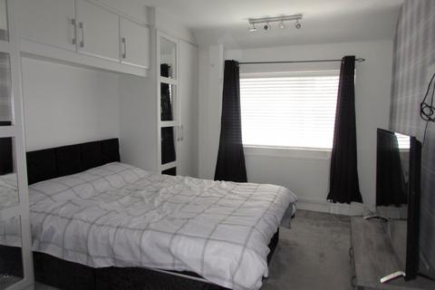 72 Royalthorn Road, Manchester, M22 8AA