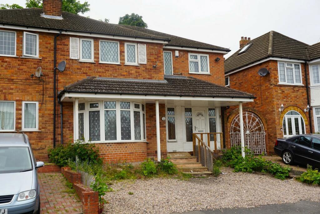 Pickwick Grove, Birmingham, West... 4 bed semidetached house £270,000