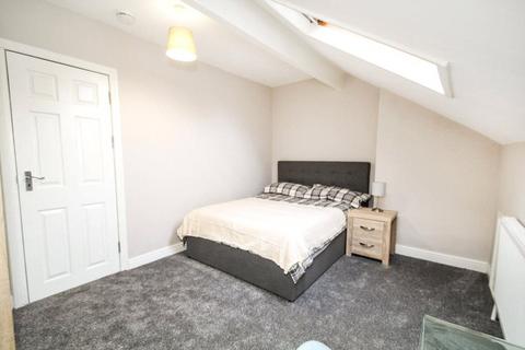 5 bedroom apartment to rent, Belsize Park, London, NW5