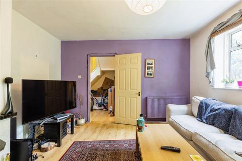 3 bedroom terraced house for sale - Casterbridge Road, London, SE3