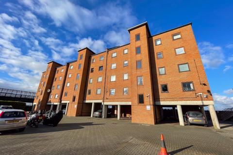 2 bedroom apartment to rent, Russell Quay, West Street, Gravesend, Kent, DA11 0BP