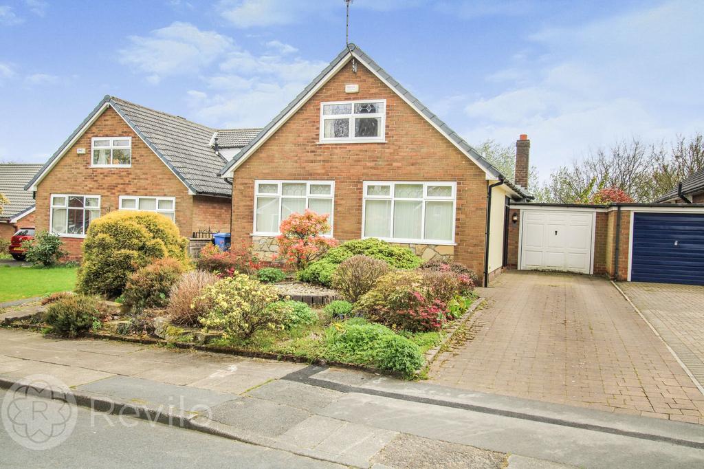 Tyrone Drive, Bamford, OL11 4 bed link detached house for sale £325,000