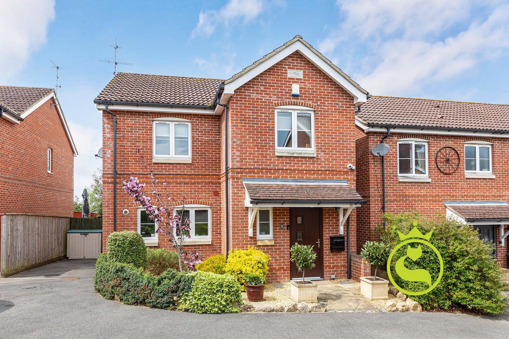 Oakdale, Poole BH15 3 bed detached house for sale £500,000