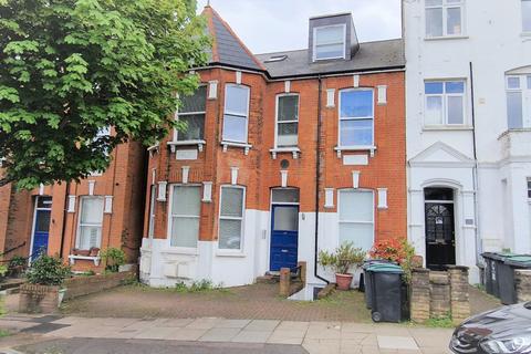 3 bedroom flat for sale, Muswell Road, Muswell Hill N10