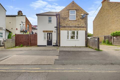 2 bedroom detached house for sale, Woodfield Park Drive, Leigh-on-sea, SS9