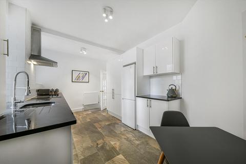 2 bedroom flat to rent, Cropthorne Court, 20-28 Maida Vale, London, W9