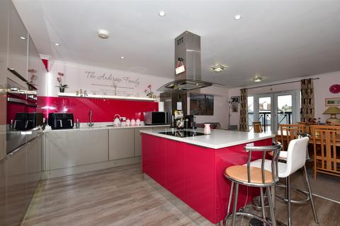 4 bedroom townhouse for sale - Bluefield Mews, Whitstable, Kent