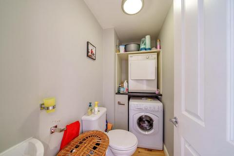 38 Mountbatten Close, London, SE19 1AP