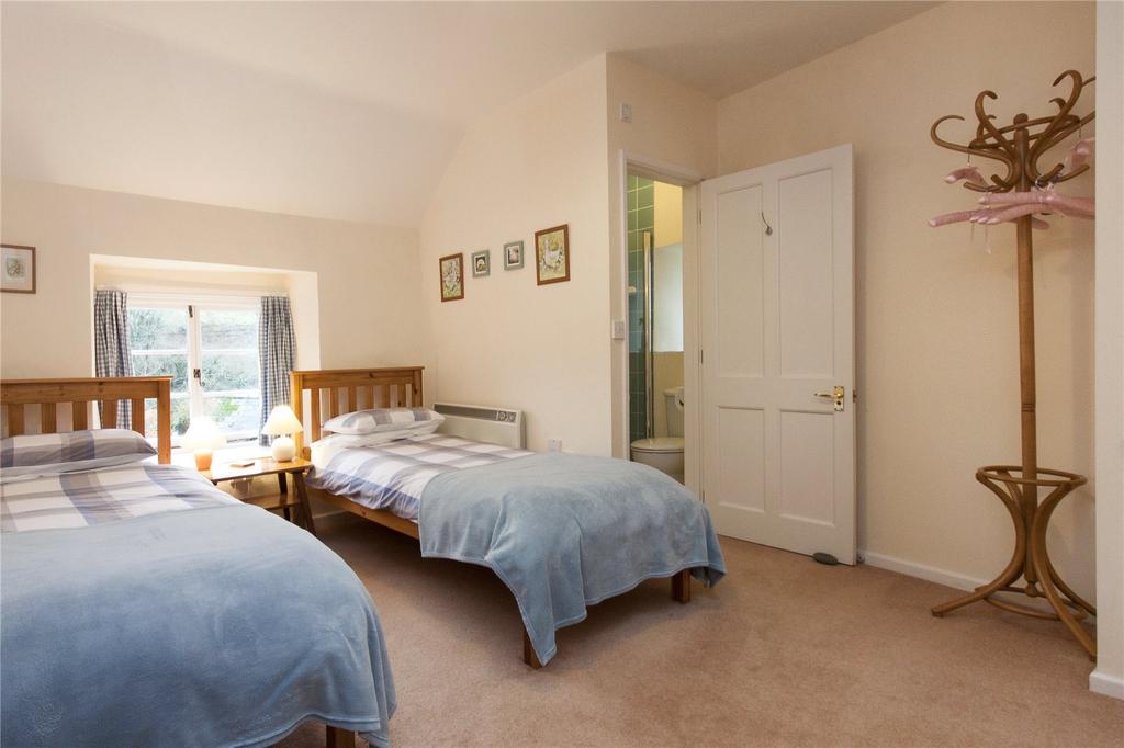 Twin Bedroom