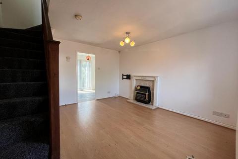2 bedroom semi-detached house to rent, Windmill Avenue, Salford, M5 3NF