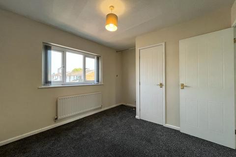 2 bedroom semi-detached house to rent, Windmill Avenue, Salford, M5 3NF