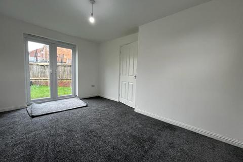 3 bedroom semi-detached house to rent, Olanyian Drive, Manchester, M8 8YU
