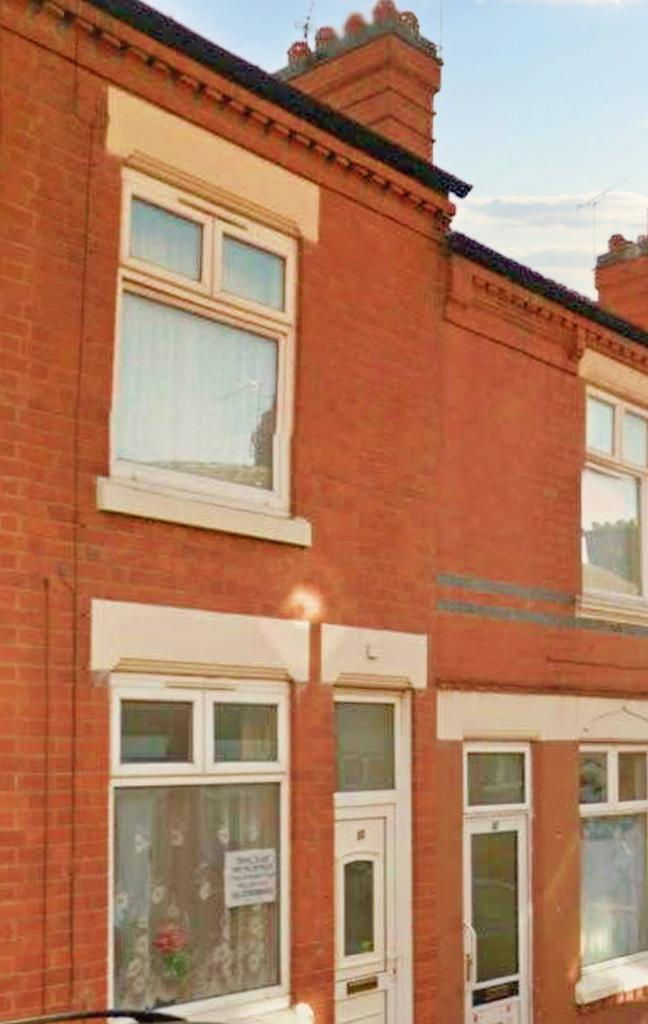 Moores Road, Belgrave, Leicester LE4 3 bed terraced house £895 pcm (£