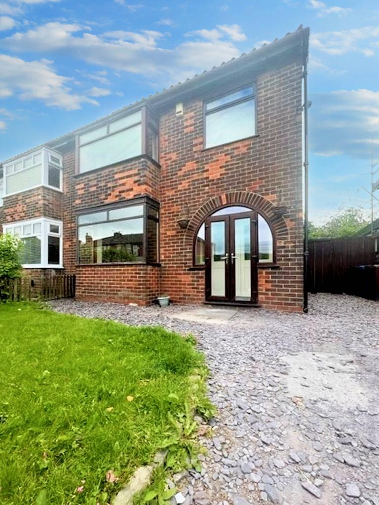 Park Road, Hindley WN2 3 bed semidetached house £825 pcm (£190 pw)