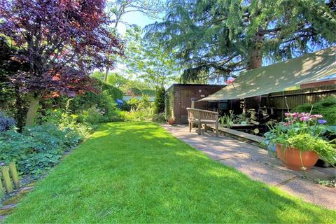 4 bedroom detached house for sale - Colden Common