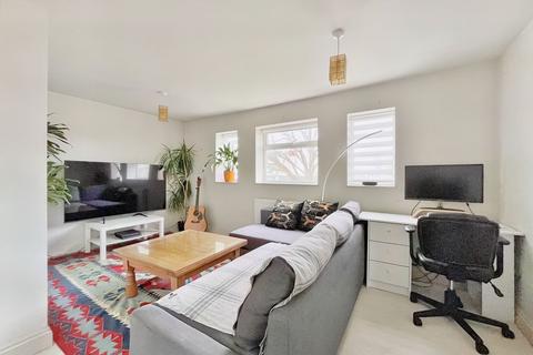 11a Cheyney Walk, Abingdon, OX14 1HN