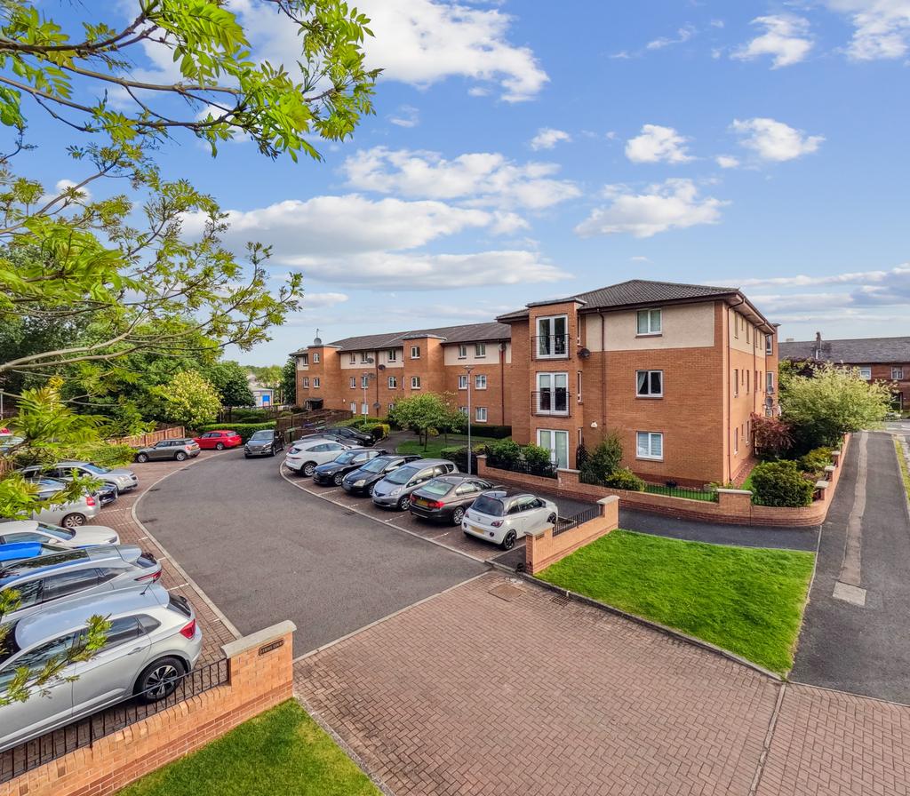 Fersit Court, Flat 2/1, Newlands, Glasgow, G43 2XL 2 bed flat for sale