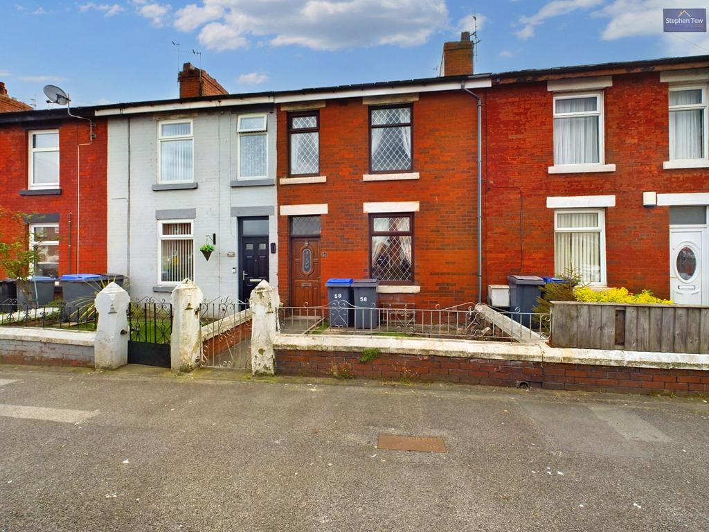 Hawes Side Lane, Blackpool, FY4 2 bed terraced house for sale £100,000