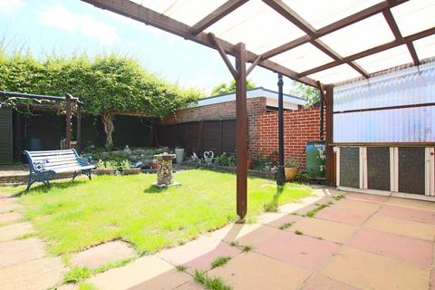4 Lyndock Close, Southampton, SO19 9DL