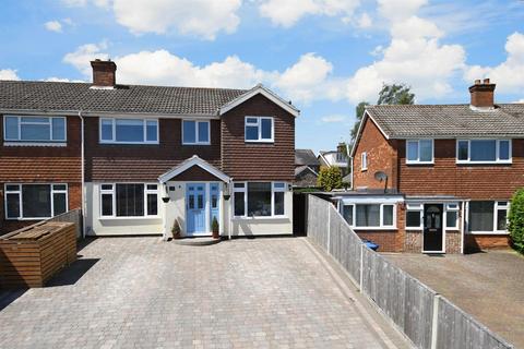 29 Durkins Road, East Grinstead, RH19 2ER