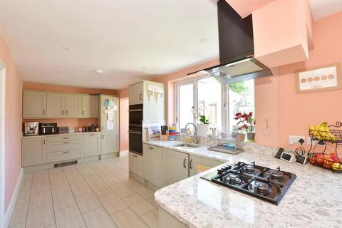 29 Durkins Road, East Grinstead, RH19 2ER