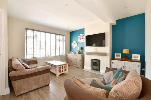 29 Durkins Road, East Grinstead, RH19 2ER