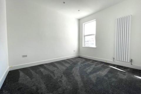 6 bedroom semi-detached house to rent, Honey Lane, Waltham Abbey, EN9