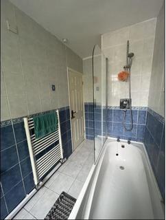 2 bedroom apartment to rent, Woking,  Surrey,  GU22