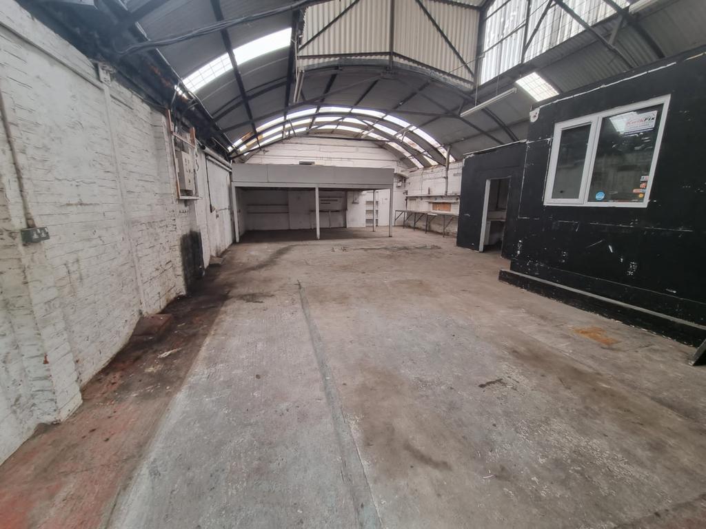 Unit 3 Riverway, BA14 8 LL